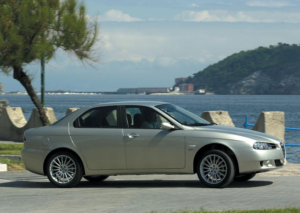 Alfa Romeo 156 2003 006.jpg